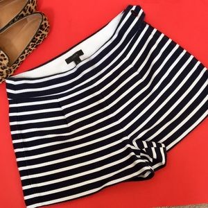 🎈Sale 20% Like New J Crew Stripe Short Size 2